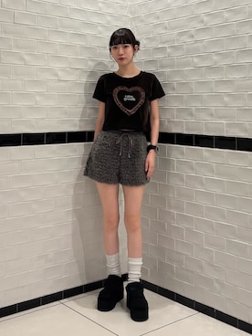 「EMODA（エモダ）のハートフリルロゴTシャツ（Tシャツ/カットソー、ブラウン系）」を使った、Yuzukiさん（レディース・160cm）の夏コーディネート