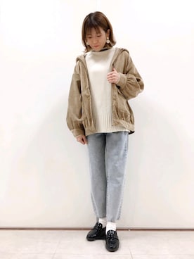 「HONEYSUCKLE ROSE（ハニーサックルローズ）のアイテム（その他アウター）」を使った、まあちゃみさん（レディース・164cm）の秋コーディネート