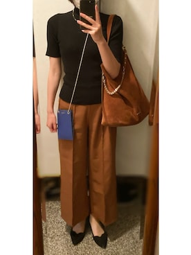 「お仕事スタイル」｜「アイテム（PC・スマホグッズ/家電）」を使った、megmemegmeさん（レディース・162cm）の秋コーディネート