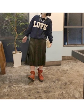 「FURLA（フルラ）のアイテム（スマホケース/カバー）」を使った、megmemegmeさん（レディース・162cm）の秋コーディネート