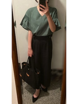 「お仕事スタイル」｜「アイテム（スラックス）」を使った、megmemegmeさん（レディース・162cm）の秋コーディネート