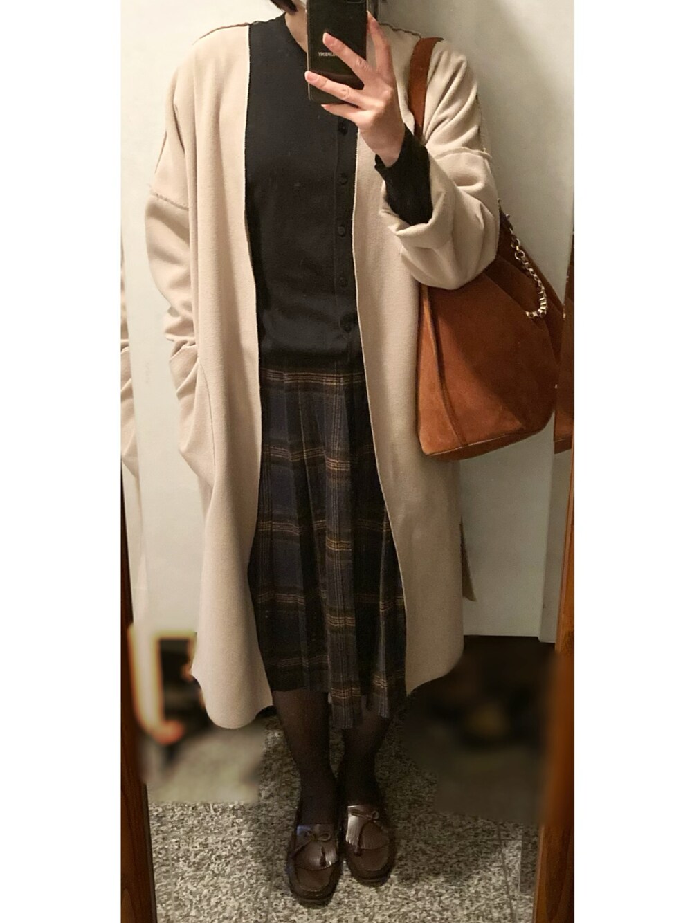 「お仕事スタイル、オフィススタイル、オフィスカジュアル、お仕事コーデ、OLコーデ」｜「GUのアイテム（カーディガン/ボレロ、ブラック系）」を使った、megmemegmeさん（レディース・162cm）の秋コーディネートの1枚目の写真