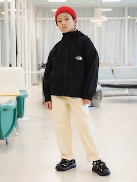「アイテム（チノパンツ）」を使った、B:MING by BEAMS KIDSさん（キッズ・135cm）の秋コーディネート