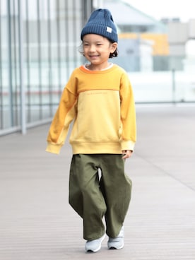 「アイテム（チノパンツ）」を使った、B:MING by BEAMS KIDSさん（キッズ・110cm）の冬コーディネート