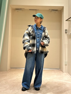 「アイテム（デニムジャケット）」を使った、chihiroさん（レディース・153cm）の秋コーディネート