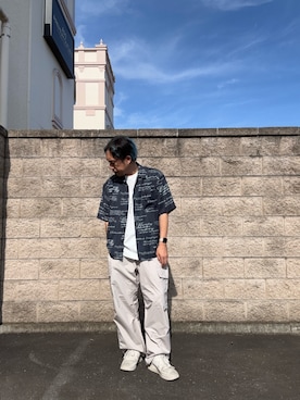 「ITEMS URBANRESEARCH（アイテムズ アーバンリサーチ）のメッセージプリント オープンカラー 半袖シャツ（シャツ/ブラウス、ブラック系）」を使った、HIROさん（メンズ・170cm）の夏コーディネート