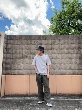 「アイテム（バングル/リストバンド）」を使った、HIROさん（メンズ・169cm）の夏コーディネート