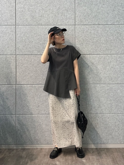 tシャツ アシンメトリーヘムウェーブトップス レディース アシンメトリーヘムウェーブトップス（Tシャツ/カットソー