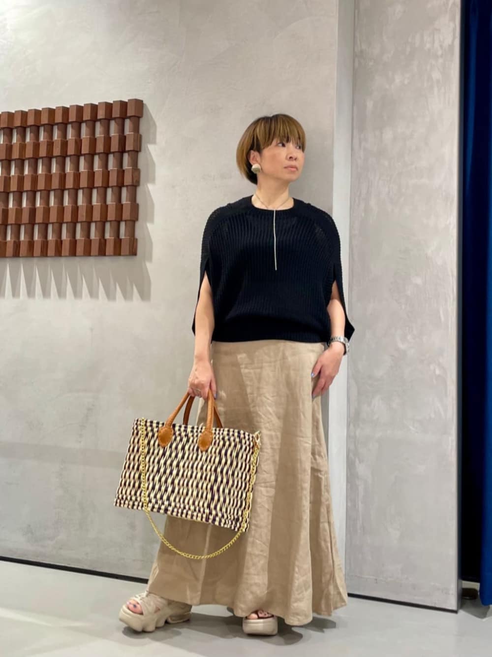 GALLEST  OFFICIALさんの「リネンマキシスカート（GALLEST）」を使ったコーディネートの1枚目の写真
