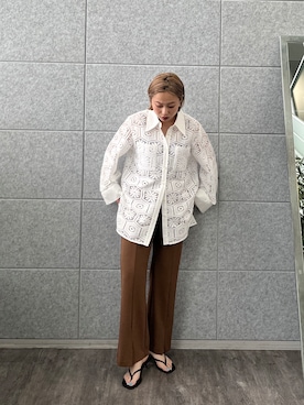 「GALLEST（ギャレスト）のスリットフレアスキニーパンツ（その他パンツ、ブラウン系）」を使った、GALLEST  OFFICIALさん（レディース・160cm）の春コーディネート