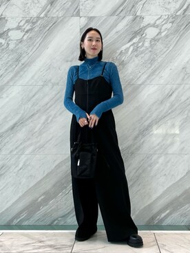 「ブルーニット」｜「アイテム（オールインワン・サロペット）」を使った、GALLEST  OFFICIALさん（レディース・162cm）の冬コーディネート