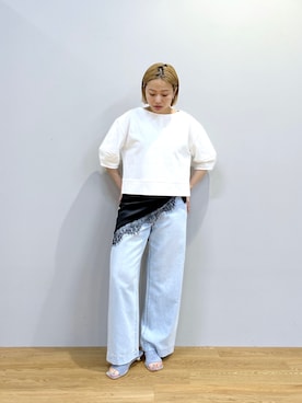 「GALLEST（ギャレスト）のハーフスリーブフォルムカットソー【マシンウォッシュ／接触冷感】（Tシャツ/カットソー、ホワイト系）」を使った、GALLEST  OFFICIALさん（レディース・160cm）の春コーディネート