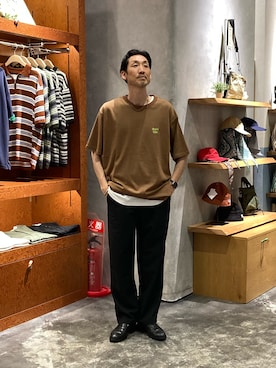 「CIAOPANIC TYPY（チャオパニックティピー）の【UNISEX】ピンボーダーワンポイント刺繍ロゴTシャツ（Tシャツ/カットソー、ブラウン系）」を使った、yonmaru2さん（メンズ・175cm）の夏コーディネート