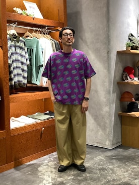 「CIAOPANIC TYPY（チャオパニックティピー）の【UNISEX】【プラスサイズあり】接触冷感配色ステッチカーブパンツ（チノパンツ、ベージュ系）」を使った、yonmaru2さん（メンズ・175cm）の夏コーディネート