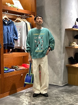 「SOUNDSGOOOOD（サウンズグッド）の【SOUNDS GOOOOD】DOGプリント刺繍ヴィンテージスウェット（スウェット、グリーン系）」を使った、yonmaru2さん（メンズ・175cm）の春コーディネート