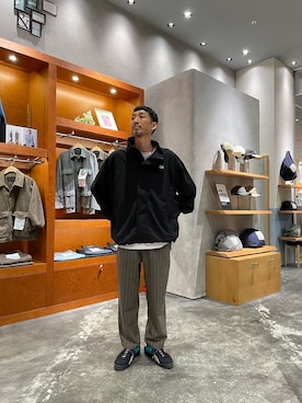 「Franklin Climbing（フランクリンクライミング）の【UVカット・撥水】【Franklin Climbing】カスケードライトジャケット（ナイロンジャケット）」を使った、yonmaru2さん（メンズ・175cm）の秋コーディネート