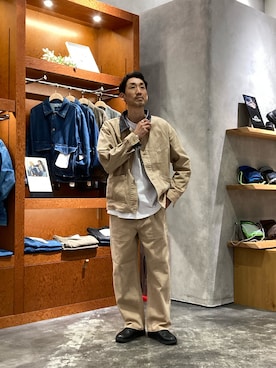 「アイテム（デニムジャケット、ベージュ系）」を使った、yonmaru2さん（メンズ・175cm）の秋コーディネート