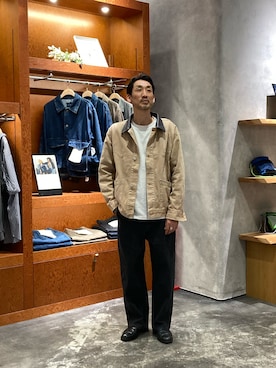 「アイテム（デニムジャケット、ベージュ系）」を使った、yonmaru2さん（メンズ・175cm）の秋コーディネート