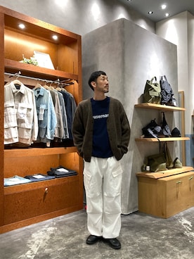 「アイテム（カーディガン/ボレロ、ブラウン系）」を使った、yonmaru2さん（メンズ・175cm）の冬コーディネート
