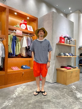 「アイテム（チノパンツ、オレンジ系）」を使った、yonmaru2さん（メンズ・175cm）の夏コーディネート