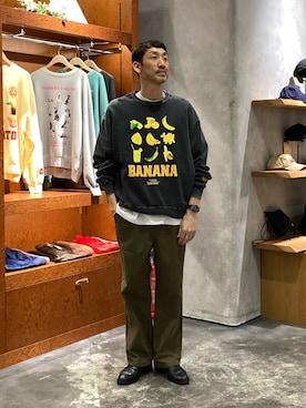 「SOUNDSGOOOOD（サウンズグッド）の【SOUNDS GOOOOD】ベジタブルプリントパウダー加工スウェット（スウェット、ブラック系）」を使った、yonmaru2さん（メンズ・175cm）の春コーディネート