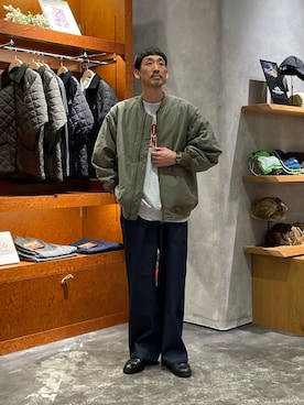 「アイテム（MA-1）」を使った、yonmaru2さん（メンズ・175cm）の秋コーディネート