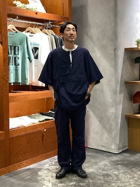 「Franklin Climbing（フランクリンクライミング）の【Franklin Climbing】男女兼用/撥水/ベンチレーションナイロンパンツ（その他パンツ、ブルー系）」を使った、yonmaru2さん（メンズ・175cm）の夏コーディネート