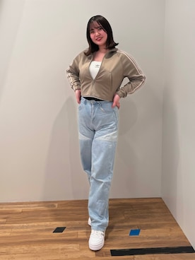 「アイテム（ナイロンジャケット、ブラウン系）」を使った、AYさん（レディース・168cm）の冬コーディネート