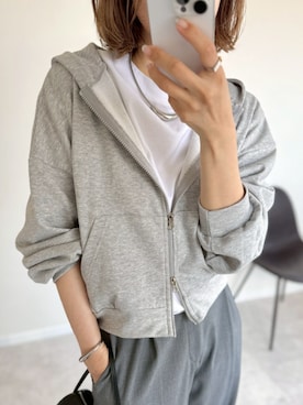 「アイテム（パーカー）」を使った、Ada.さん（レディース・160cm）の夏コーディネート