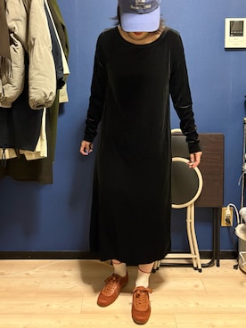 「アイテム（スニーカー、オレンジ系）」を使った、beさん（レディース・166cm）の秋コーディネート