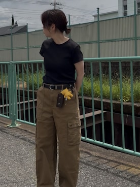 「GU（ジーユー）のアイテム（Tシャツ/カットソー、ブラック系）」を使った、beさん（レディース・166cm）の秋コーディネート