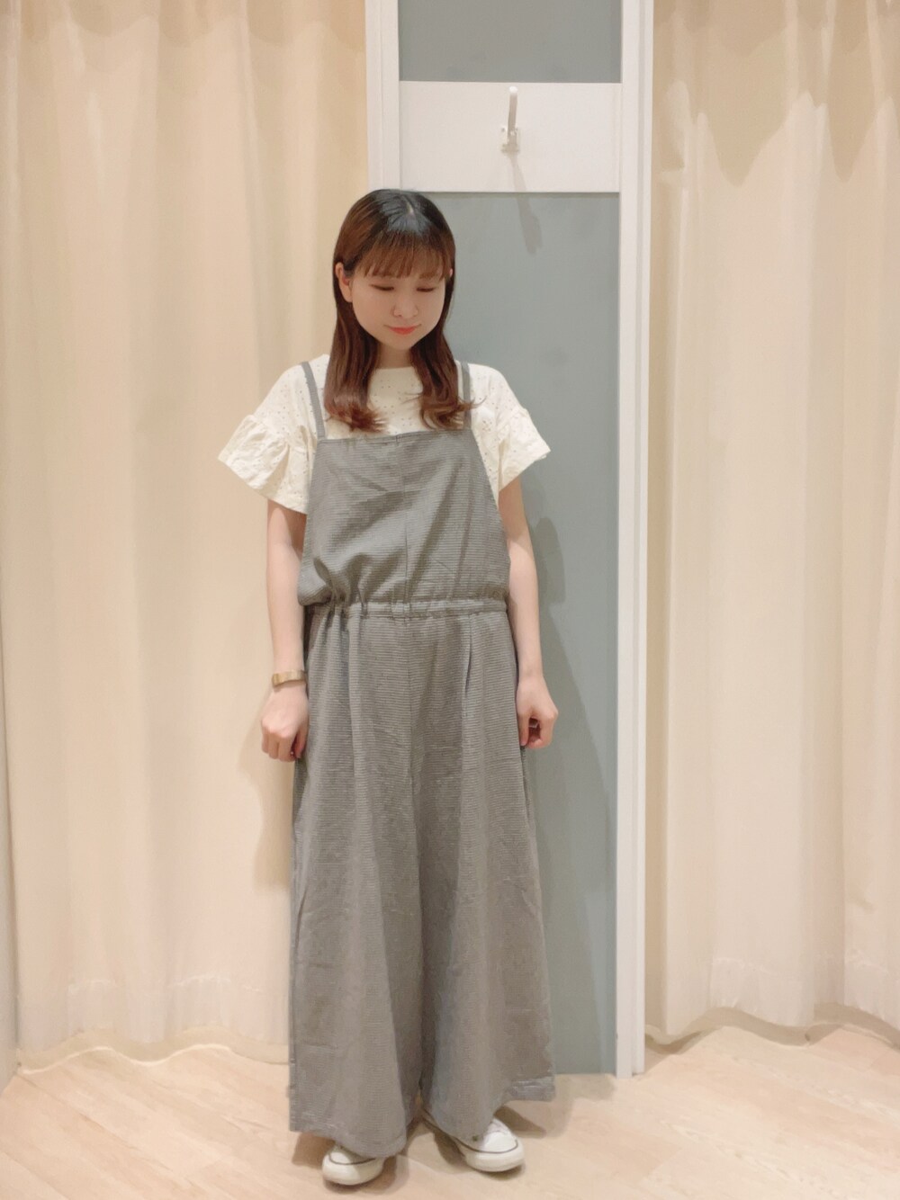 「SM2、Samansa Mos2、サマンサ モスモス(Samansa Mos2)、サロペット、カットソー、レースカットソー、夏コーデ、カジュアルコーデ、シンプルコーデ、ナチュラル」｜「CONVERSEのconverse コンバース AS CORK-PT OX オールスター コルクPT OX 31306290 ABC-MART限定 *NATURAL（スニーカー、ホワイト系）」を使った、𝙼 𝙸 𝚈 𝚄さん（レディース・158cm）の夏コーディネートの1枚目の写真