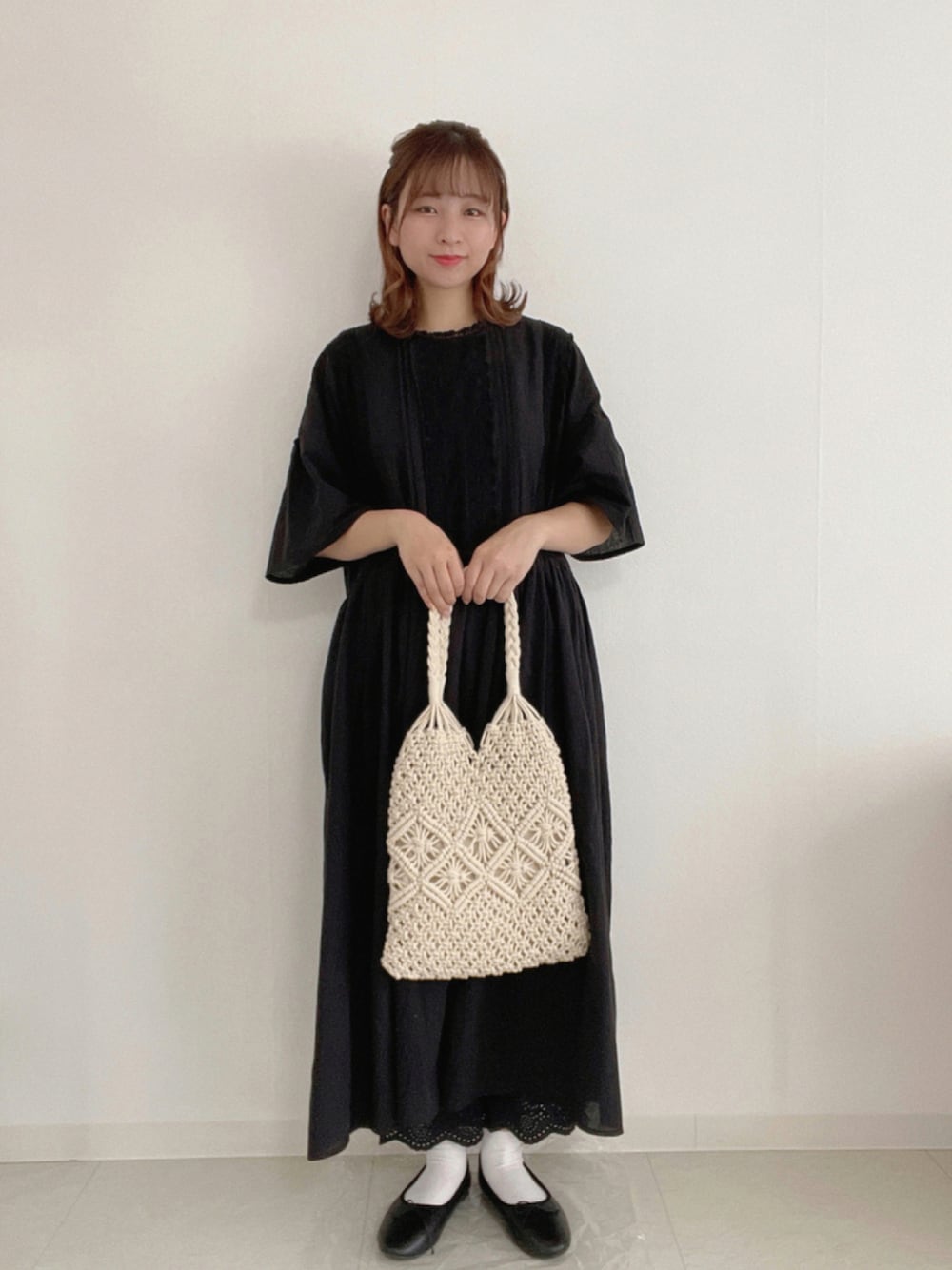 「Samansa Mos2、SM2、サマンサ モスモス(Samansa Mos2)、マクラメトート、夏コーデ、大人ガーリー、ガーリー、ワンピース、おしゃれさんと繋がりたい、ootd」｜「Samansa Mos2の消臭抗菌バレエシューズ（バレエシューズ、ブラック系）」を使った、𝙼 𝙸 𝚈 𝚄さん（レディース・158cm）の夏コーディネートの1枚目の写真