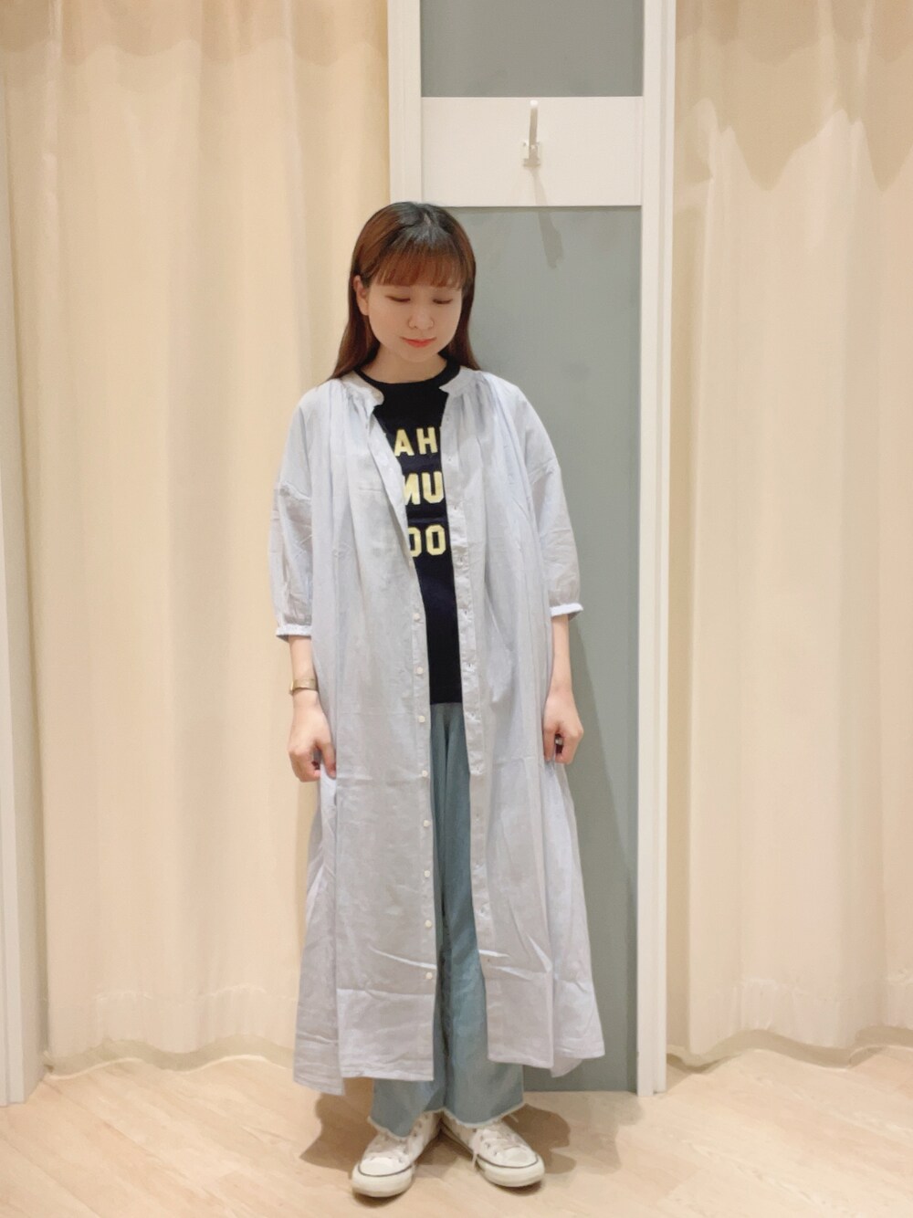 「SM2、Samansa Mos2、サマンサ モスモス(Samansa Mos2)、ストライプ、ワンピース、デニム、ロゴT、Tシャツ、カジュアルコーデ、シンプルコーデ、夏コーデ」｜「CONVERSEのconverse コンバース AS CORK-PT OX オールスター コルクPT OX 31306290 ABC-MART限定 *NATURAL（スニーカー、ホワイト系）」を使った、𝙼 𝙸 𝚈 𝚄さん（レディース・158cm）の夏コーディネートの1枚目の写真