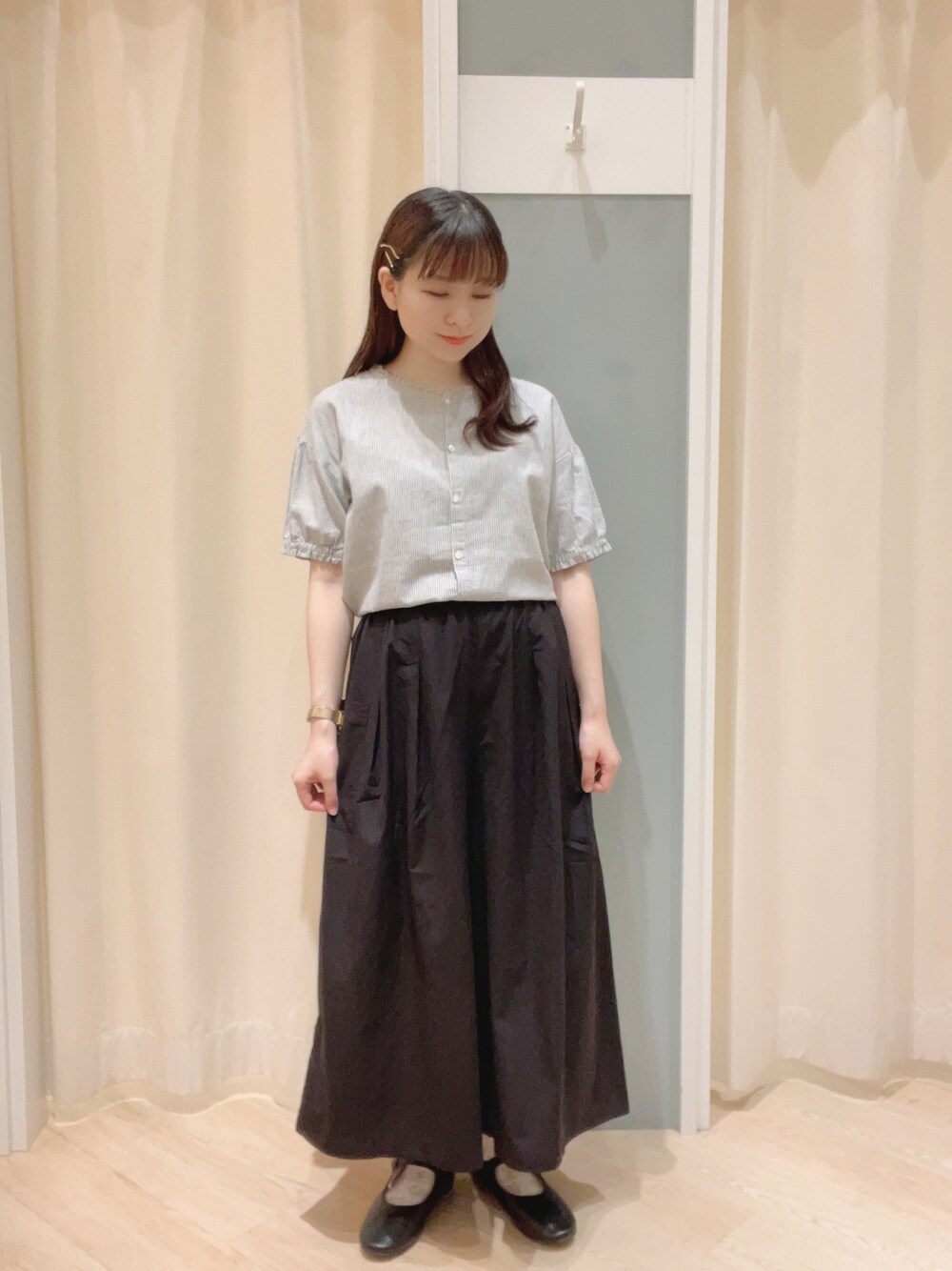 「Samansa Mos2、SM2、サマンサ モスモス(Samansa Mos2)、ナチュラル、ナチュラルガーリー、ブラウス、ワンストラップシューズ、パンツスタイル、夏コーデ、秋コーデ」｜「Samansa Mos2のワンストラップシューズ（ドレスシューズ、ブラック系）」を使った、𝙼 𝙸 𝚈 𝚄さん（レディース・158cm）の夏コーディネートの1枚目の写真