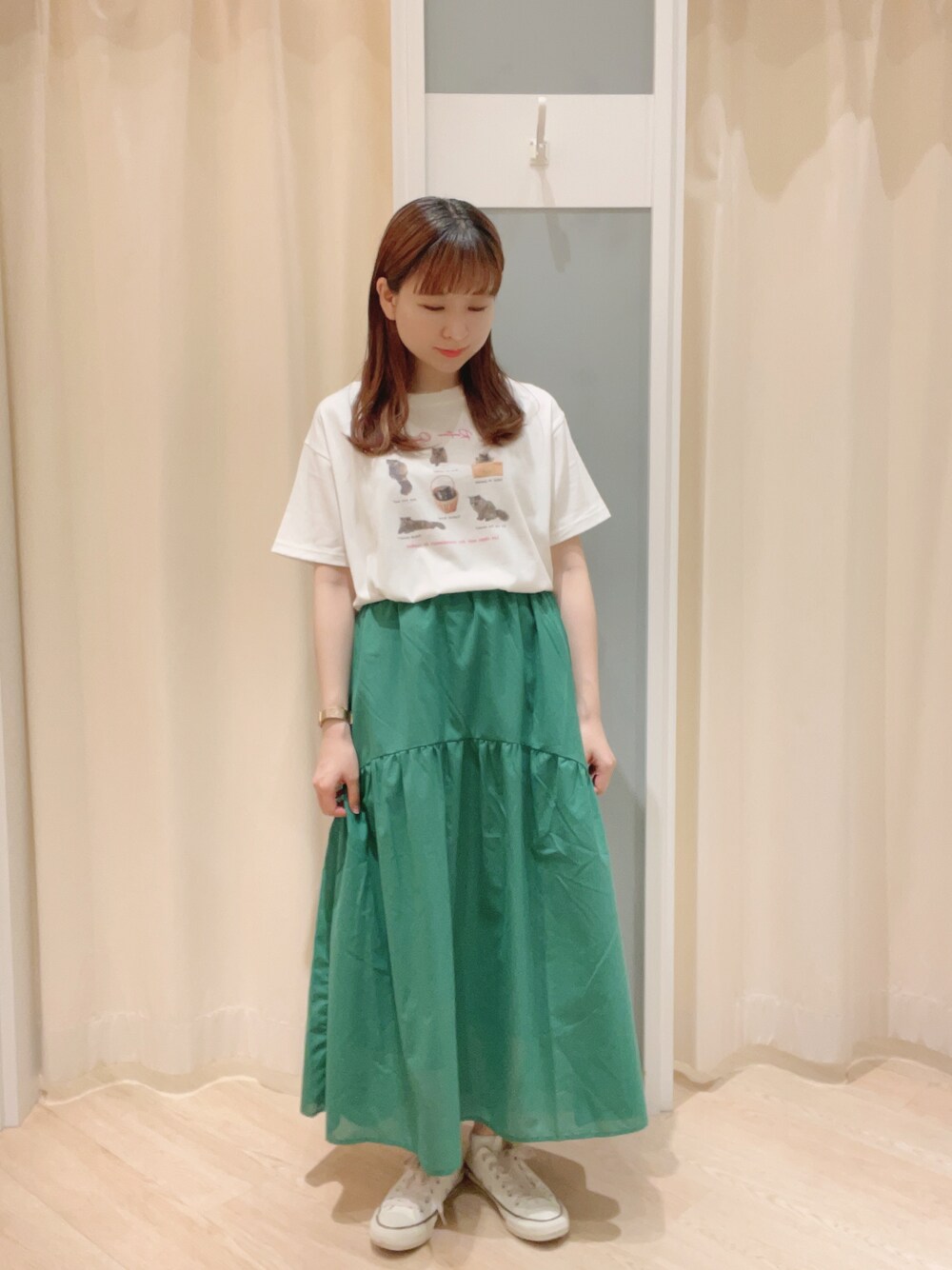 「SM2、Samansa Mos2、サマンサモスモス、ナチュラル、カジュアルコーデ、シンプルコーデ、夏コーデ、スカート、Tシャツ、グリーン」｜「Samansa Mos2の◎フォトプリントTシャツ（Tシャツ/カットソー、ホワイト系）」を使った、𝙼 𝙸 𝚈 𝚄さん（レディース・158cm）の夏コーディネートの1枚目の写真
