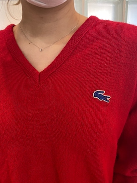 「LACOSTE（ラコステ）のアイテム（ニット/セーター、レッド系）」を使った、yuiさん（レディース・154cm）の秋コーディネート