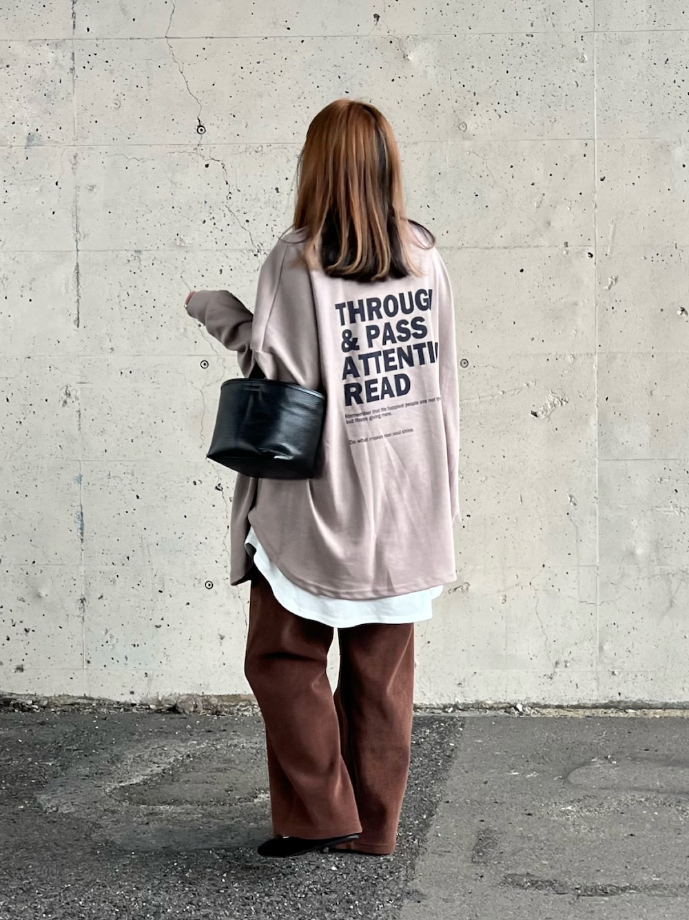 カジュアルコーデ　きれいめ　ベーシック　Mサイズ中心　まとめ売り　秋冬　コーデ 10/21のコーデ】ベーシックな着こなしに新しい風を吹かせるのは