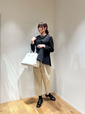 「URBAN RESEARCH（アーバンリサーチ）の『3サイズ展開』タックテーパードパンツ（その他パンツ）」を使った、薫子さん（レディース・157cm）の冬コーディネート