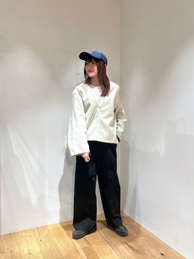 「URBAN RESEARCH（アーバンリサーチ）のアイテム（スラックス）」を使った、薫子さん（レディース・157cm）の冬コーディネート