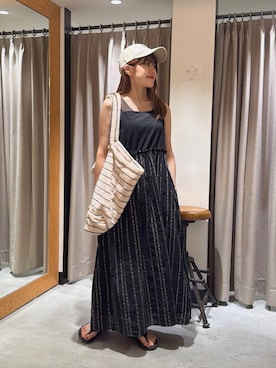 「URBAN RESEARCH（アーバンリサーチ）のアイテム（ワンピース）」を使った、薫子さん（レディース・157cm）の夏コーディネート