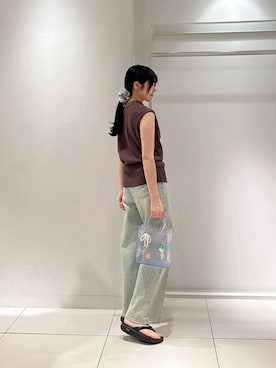 「SMELLY（スメリー）のスウェットシュシュ（シュシュ、グレー系）」を使った、薫子さん（レディース・157cm）の夏コーディネート