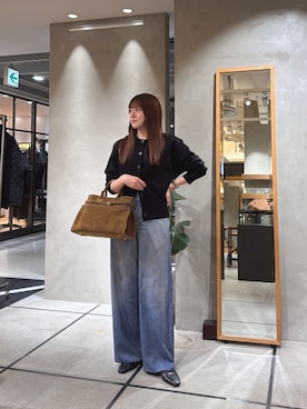 「URBAN RESEARCH（アーバンリサーチ）のアイテム（カーディガン/ボレロ）」を使った、薫子さん（レディース・157cm）の秋コーディネート