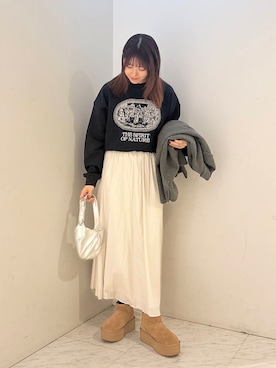 「UGG（アグ）の『WEB限定』UGG　CLASSIC ULTRA MINI（ブーツ）」を使った、薫子さん（レディース・157cm）の冬コーディネート