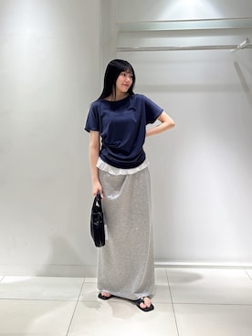 「SENSE OF PLACE by URBAN RESEARCH（センスオブプレイスバイアーバンリサーチ）のフリルドレープトップ（Tシャツ/カットソー、ブルー系）」を使った、薫子さん（レディース・157cm）の夏コーディネート