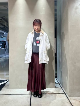 「アイテム（その他アウター、ホワイト系）」を使った、薫子さん（レディース・157cm）の秋コーディネート