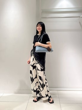 「SENSE OF PLACE by URBAN RESEARCH（センスオブプレイスバイアーバンリサーチ）のヘンリーネックレイヤードトップ(半袖)（Tシャツ/カットソー、ブラック系）」を使った、薫子さん（レディース・157cm）の夏コーディネート