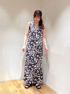 「URBAN RESEARCH（アーバンリサーチ）のアイテム（ワンピース）」を使った、薫子さん（レディース・157cm）の夏コーディネート