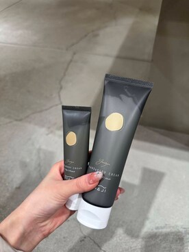 「アイテム（コスメキット/ギフトセット）」を使った、薫子さん（レディース・157cm）の冬コーディネート