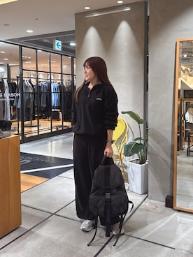 「URBAN RESEARCH（アーバンリサーチ）のアイテム（バックパック/リュック）」を使った、薫子さん（レディース・157cm）の秋コーディネート